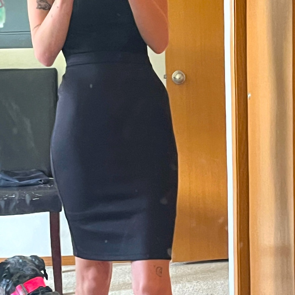 Forever 21 pencil skirt size small